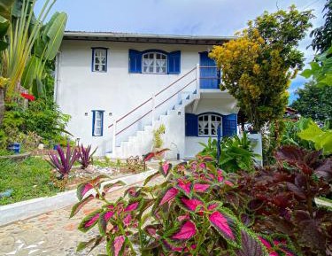 Suite with Garden View