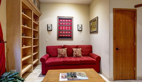 One Bedroom Suite 