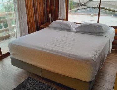 Deluxe Double Room with Balcony and Sea View