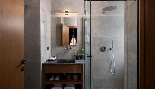 Junior Suite with Street View