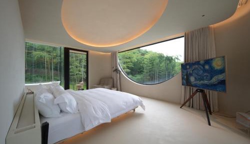 King Room with Mountain View