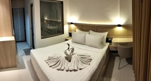 Standard Queen Room