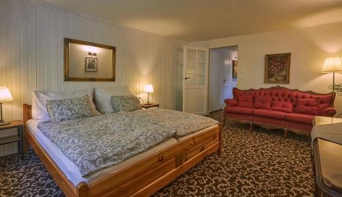 Standard Family Room with Shower