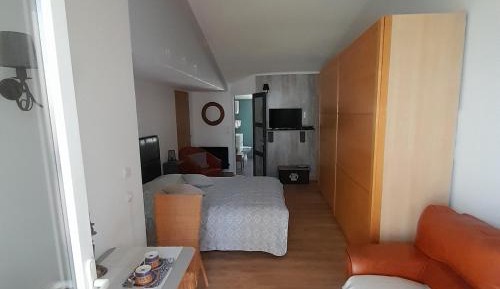 Suite with Garden View