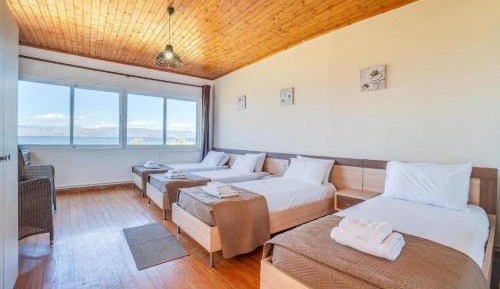 Seaside Apartment - Upper Floor