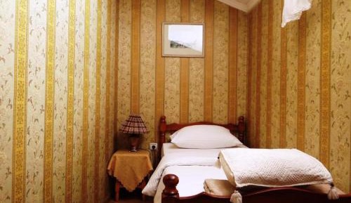 Small Single Room
