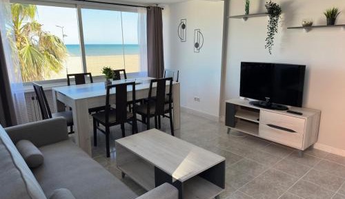 Two-Bedroom Apartment with Terrace and Sea View