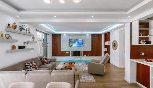 Deluxe Villa