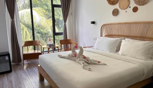 Deluxe Queen Room