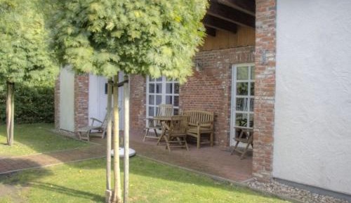 One-Bedroom Holiday Home