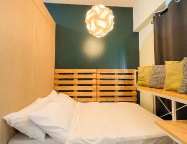 One-Bedroom Apartment with Balcony