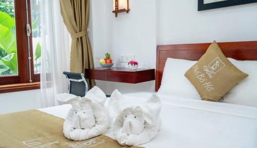 King Room with Pool View