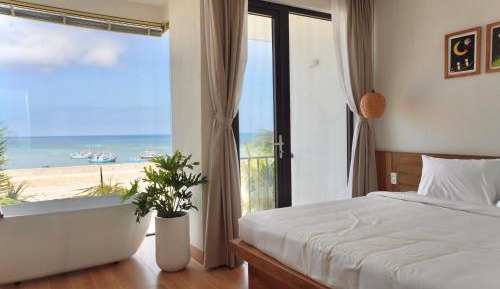 Deluxe Double Room with Balcony and Sea View