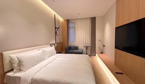 Comfort King Room with City View