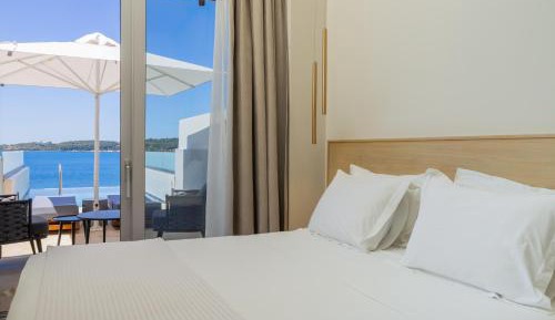 Junior Suite with Private Pool