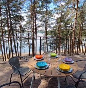 Apartment with Lake View