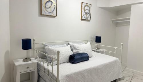Two-Bedroom Deluxe Apartment with Ocean View