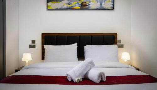 Deluxe King Room