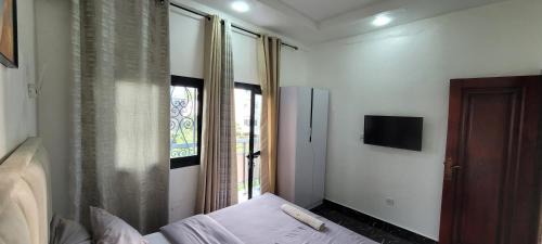 Deluxe Studio