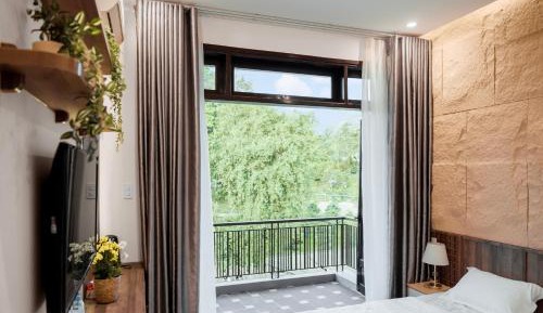 King Room with Balcony