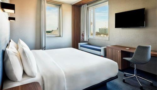 Urban King Room 