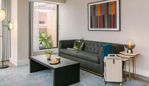 One-Bedroom Apartment with King and Sofa Bed and Terrace
