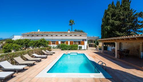 Villa with Garden View
