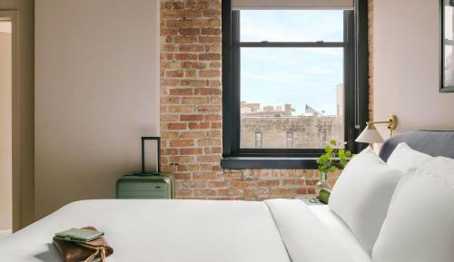 Studio Apartment with Queen Bed