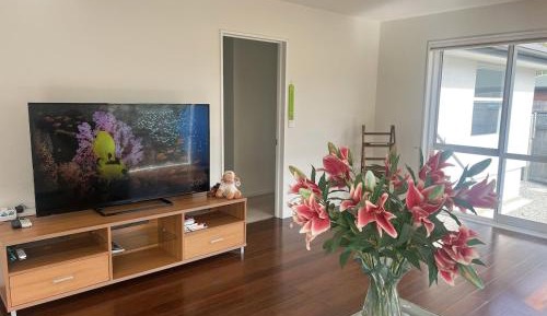 Three-Bedroom Holiday Home 