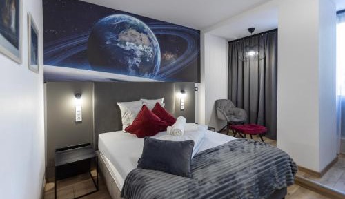 Queen Suite