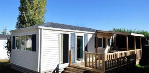 Mobile Home 16