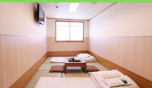 Economy Triple Room with Shared Bathroom