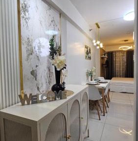 Studio with Balcony