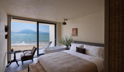 Double Room with Balcony and Sea View