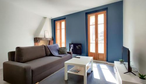 One-Bedroom Apartment with Balcony