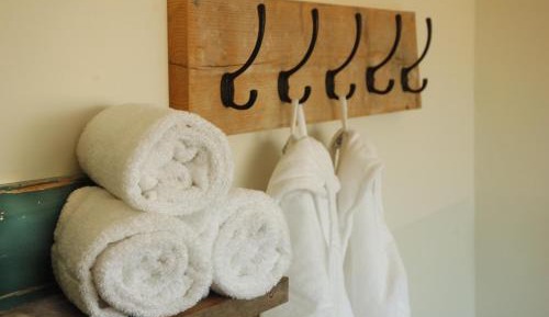 Single Room with Shared Shower and Toilet