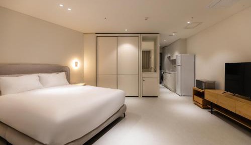 Large Double Room
