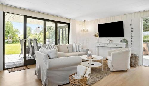 Three-Bedroom Holiday Home 