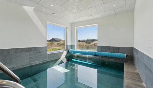 Eight-Bedroom Holiday Home
