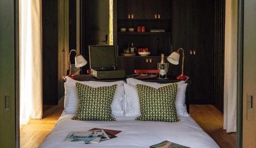 Double Room with Private External Bathroom