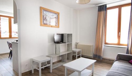 Apartment (8 Adults)