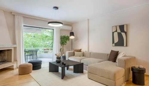 Three-Bedroom Apartment with Balcony