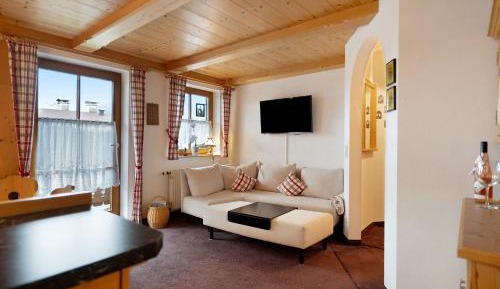 Superior One-Bedroom Apartment with Balcony