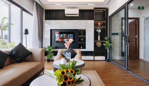 Two-Bedroom Apartment with City View