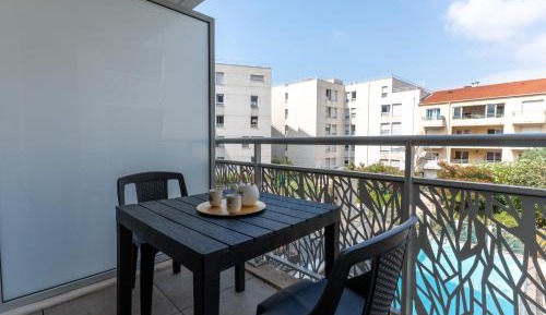 Suite (2 People)
