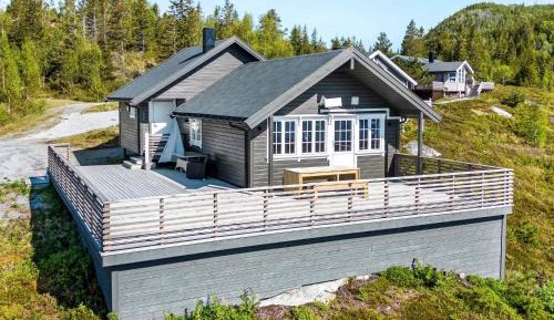 Three-Bedroom Holiday Home 