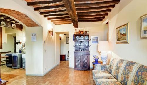 One-Bedroom Holiday Home