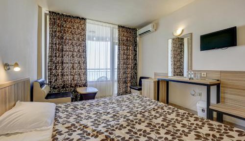 Double or Twin Room with Sea View (2 Adults + 1 Child)