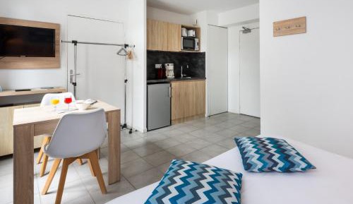 Studio Apartment
