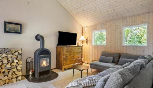 Three-Bedroom Holiday Home 